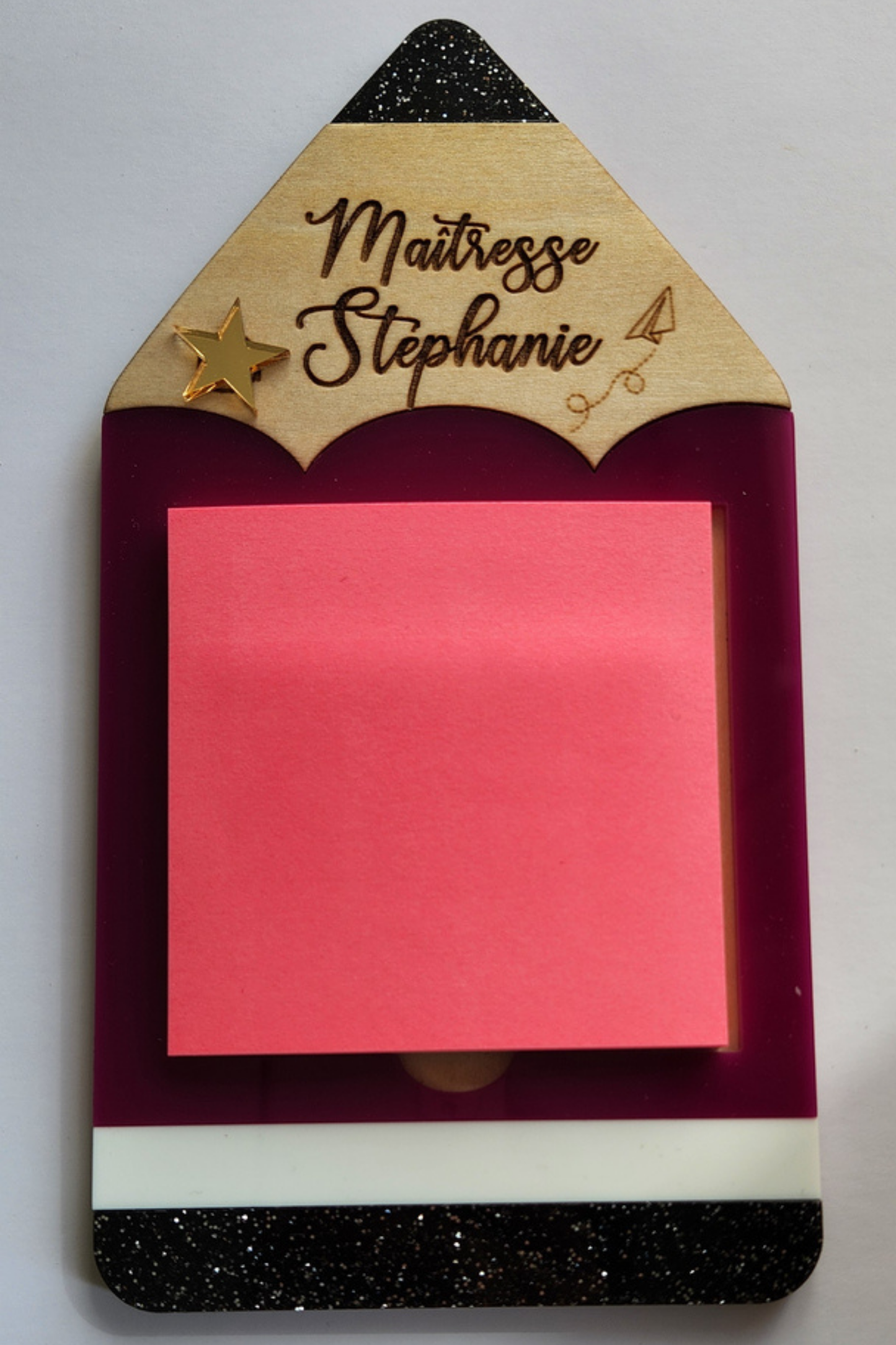 Porte Post-it personnalisé en forme de crayon fushia