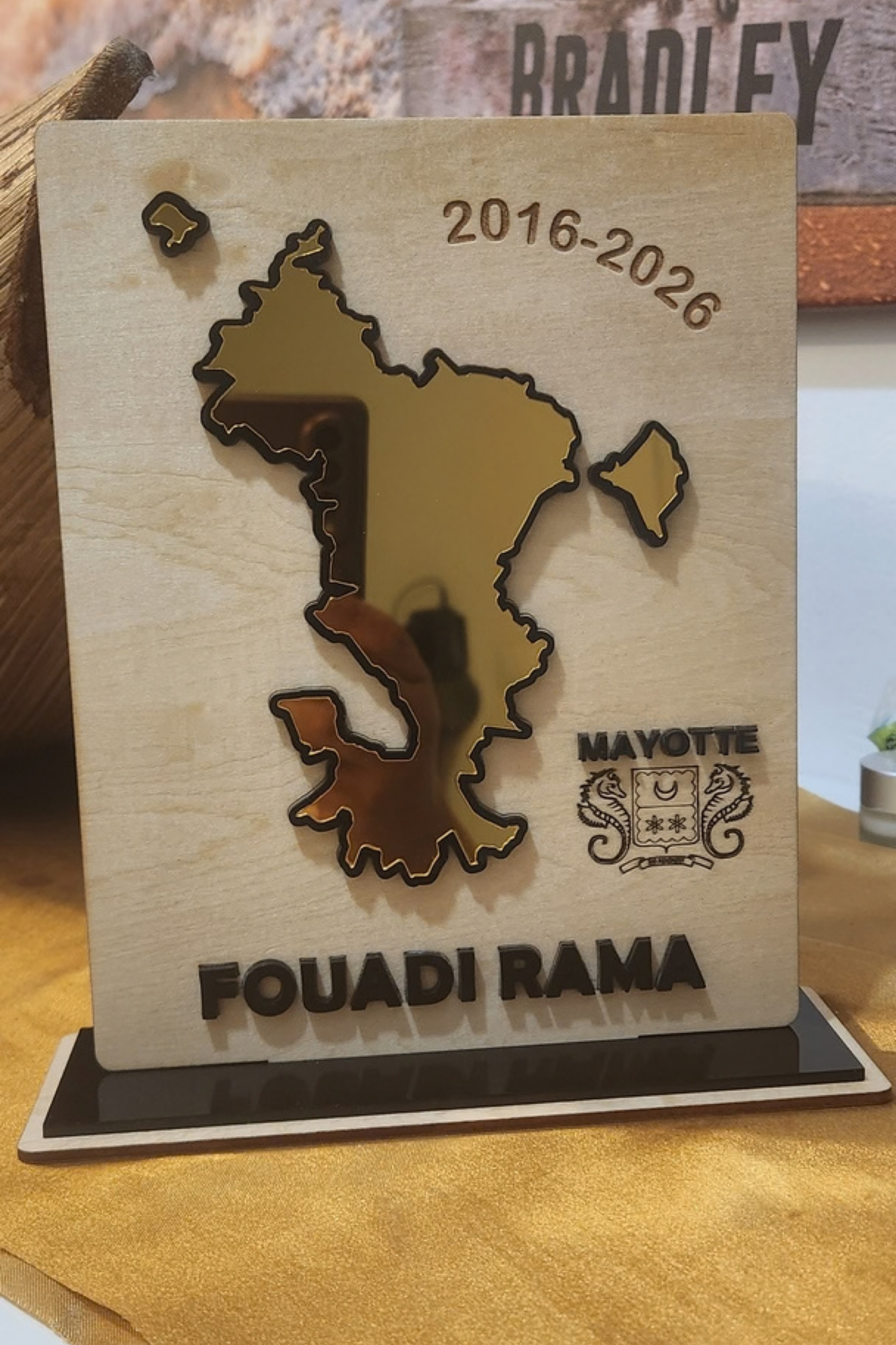 Plaque souvenir personnalisée en bois & plexiglass miroir